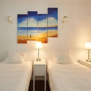  Apartment Oasis